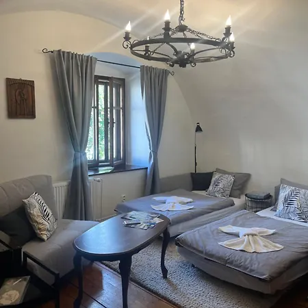 Hugo Apartment