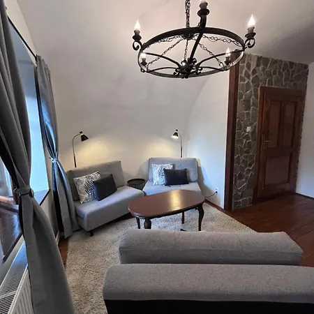 Hugo Apartment *